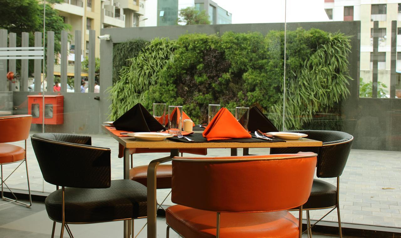 Hotel Fidalgo Pune Luaran gambar