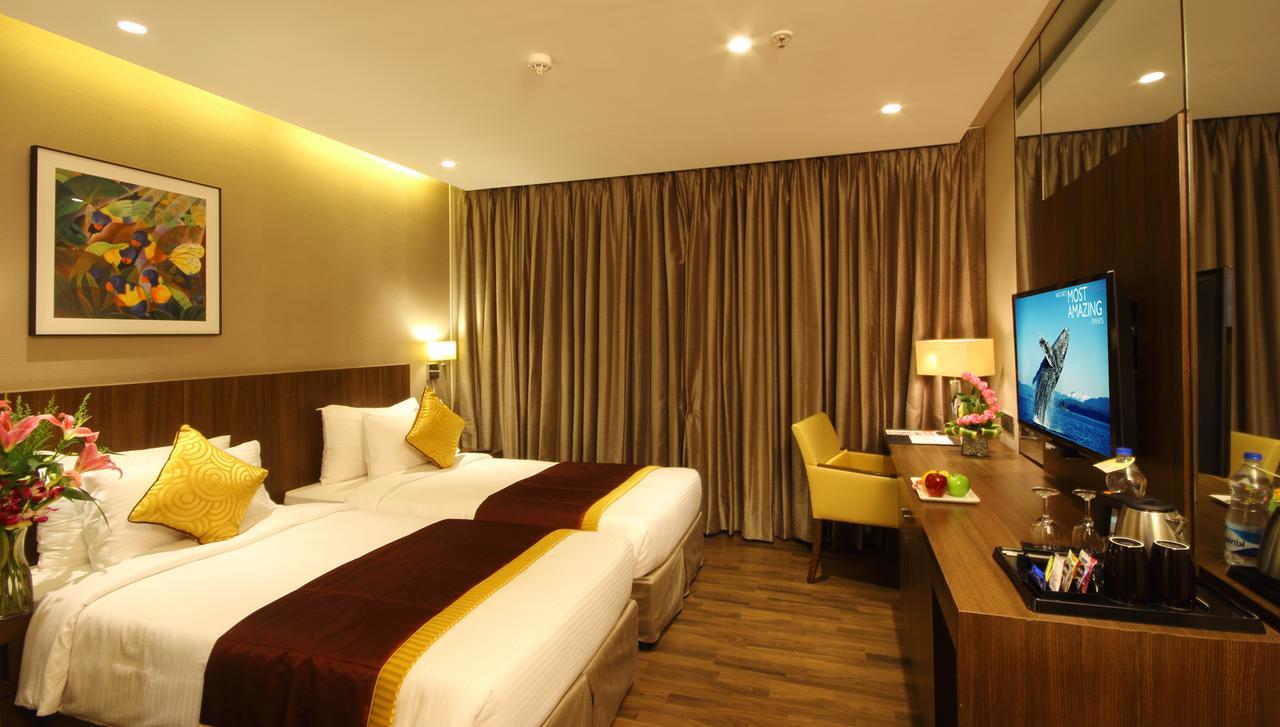 Hotel Fidalgo Pune Luaran gambar
