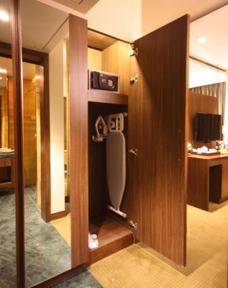 Hotel Fidalgo Pune Luaran gambar