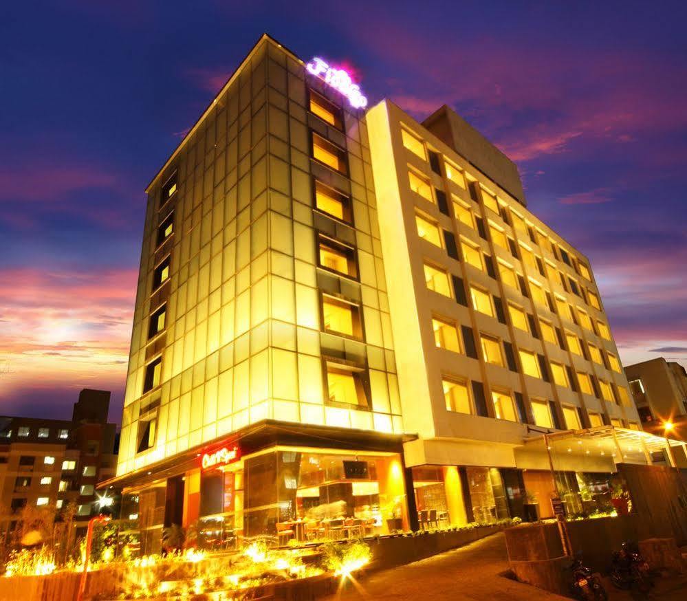 Hotel Fidalgo Pune Luaran gambar