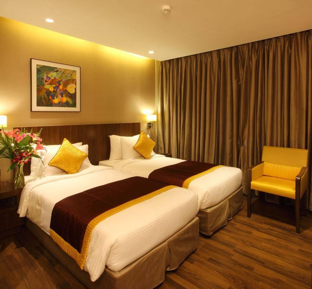 Hotel Fidalgo Pune Luaran gambar